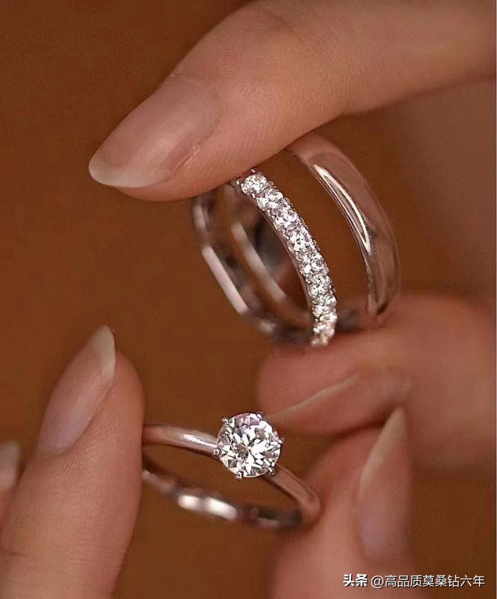 莫桑钻和钻石哪个值得购买,莫桑钻值得买吗与钻石相比如何