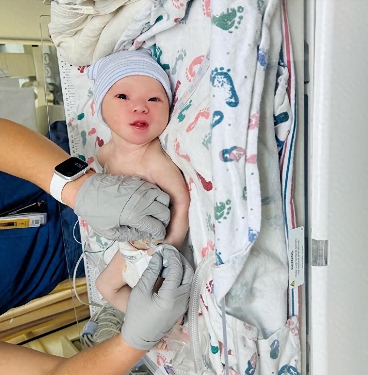 钢琴大师刘诗昆履历介绍,钢琴大师刘诗昆国外演出