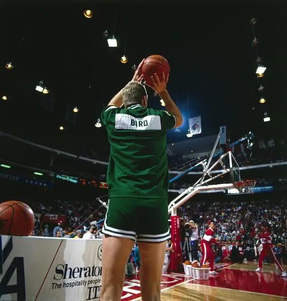 最强nba拉里伯德玩法,最强nba拉里伯德什么意思