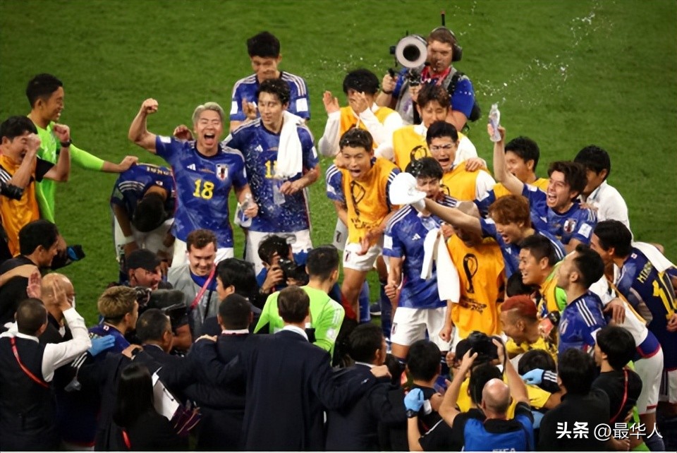 德国vs日本森保一,日本主帅森保一观看德国西班牙