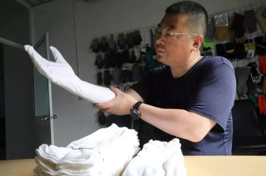 9年前，江苏男子购买银行卡被捕，警方得知原因后当庭释放