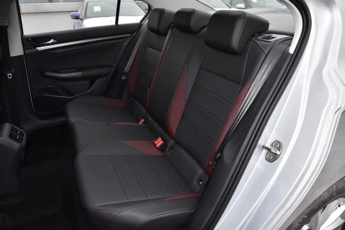 8寸中控屏多功能方向盘,真皮多功能方向盘