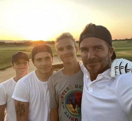 贝克汉姆二儿子和三儿子,贝克汉姆的三个儿子帅气