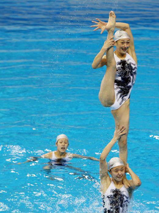 她是世界上唯一一位不用戴鼻夹的花游选手，有着怎样的传奇经历？