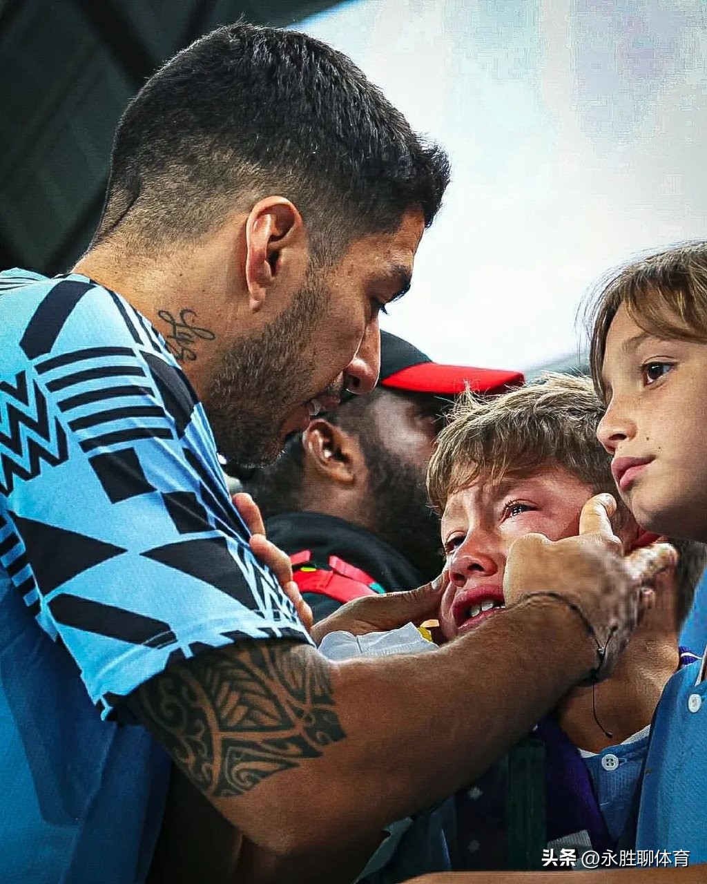 诸神黄昏苏亚雷斯和卡瓦尼,足球诸神黄昏卡塔尔苏亚雷斯