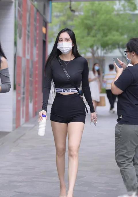 腿长怎么穿搭能展现优势,腿短要避免什么穿搭