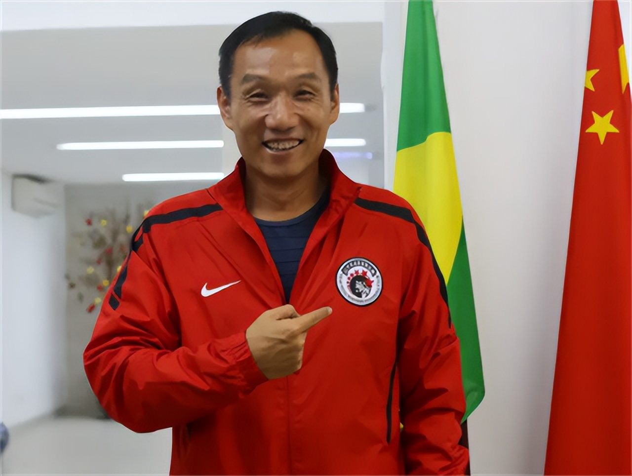 前国脚孙贤禄和贝利互换球衣,孙贤禄最新消息