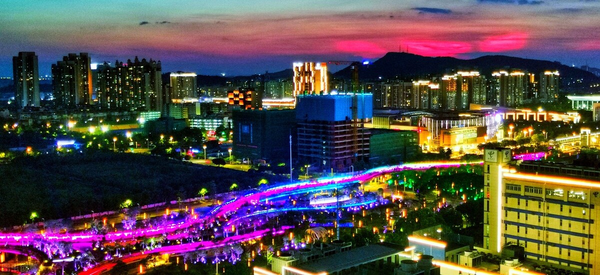 郭进拴｜大美的湖畔明珠