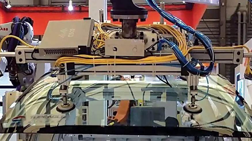 车窗膜起波浪撕下来怎么去胶,车窗膜撕了胶怎么去除