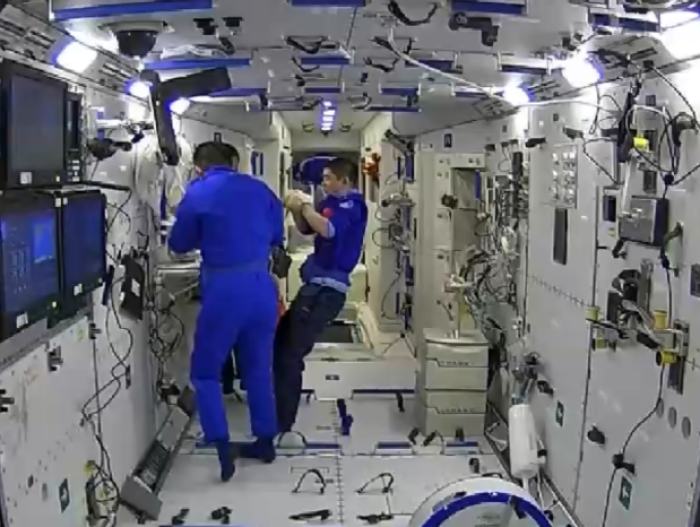 神舟十四号在太空生活视频,神舟14号日常生活视频