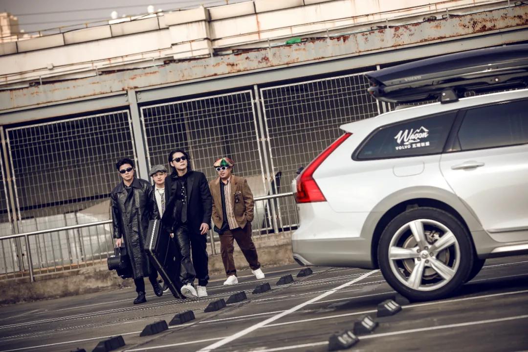 两年前火爆音乐,以前乐队最火的歌