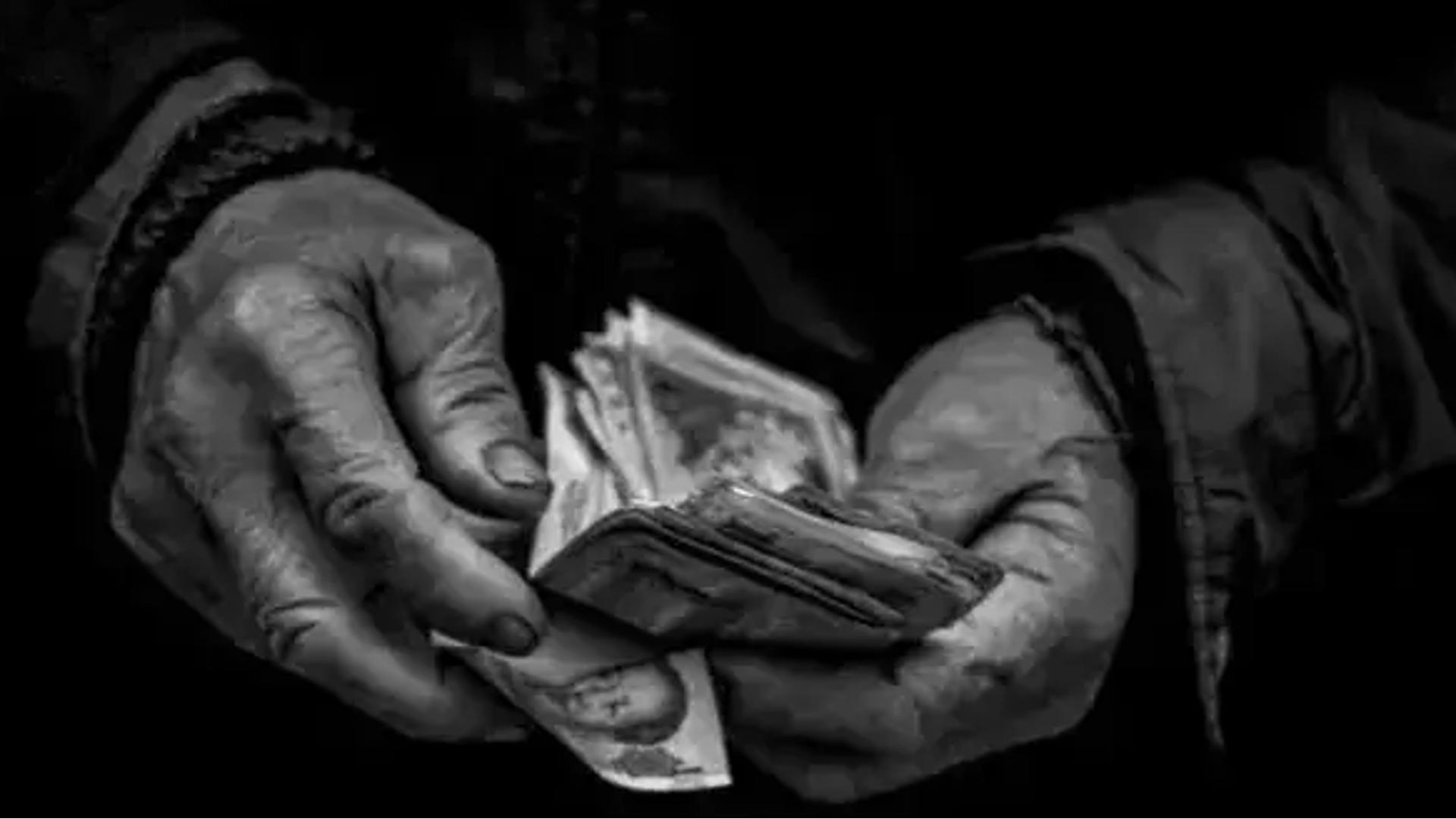 重庆一老板向14名员工借1500万,重庆老板给百位员工百江景豪宅