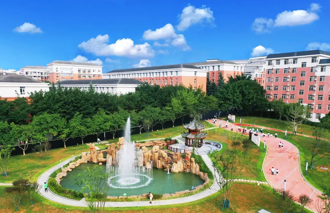 绵阳南山中学双语学校初一火箭班,绵阳南山中学双语学校收费多少钱