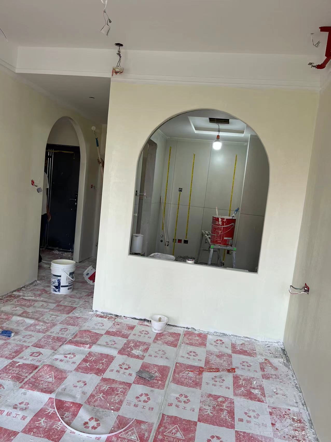 为什么家里装修都喜欢乳胶漆,为啥刷乳胶漆省钱