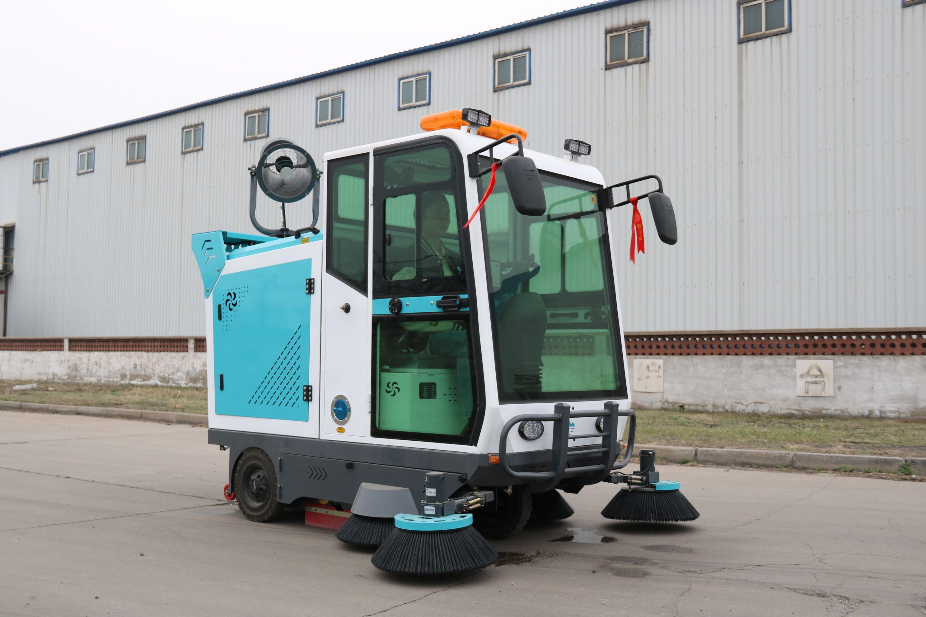 河北高效扫地车操作方法,四川小型电动扫地车使用方法