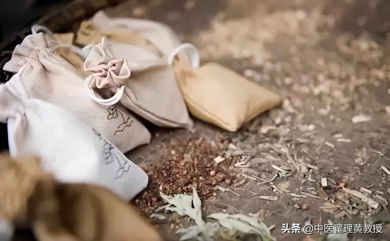 中药渣的4种妙用,熬剩的中药渣原来还有这些作用