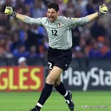 足球最佳阵容梅家军,足坛422评选阵容
