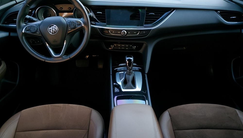 君威开了两年还是有股异味,君威开几年动力会下降