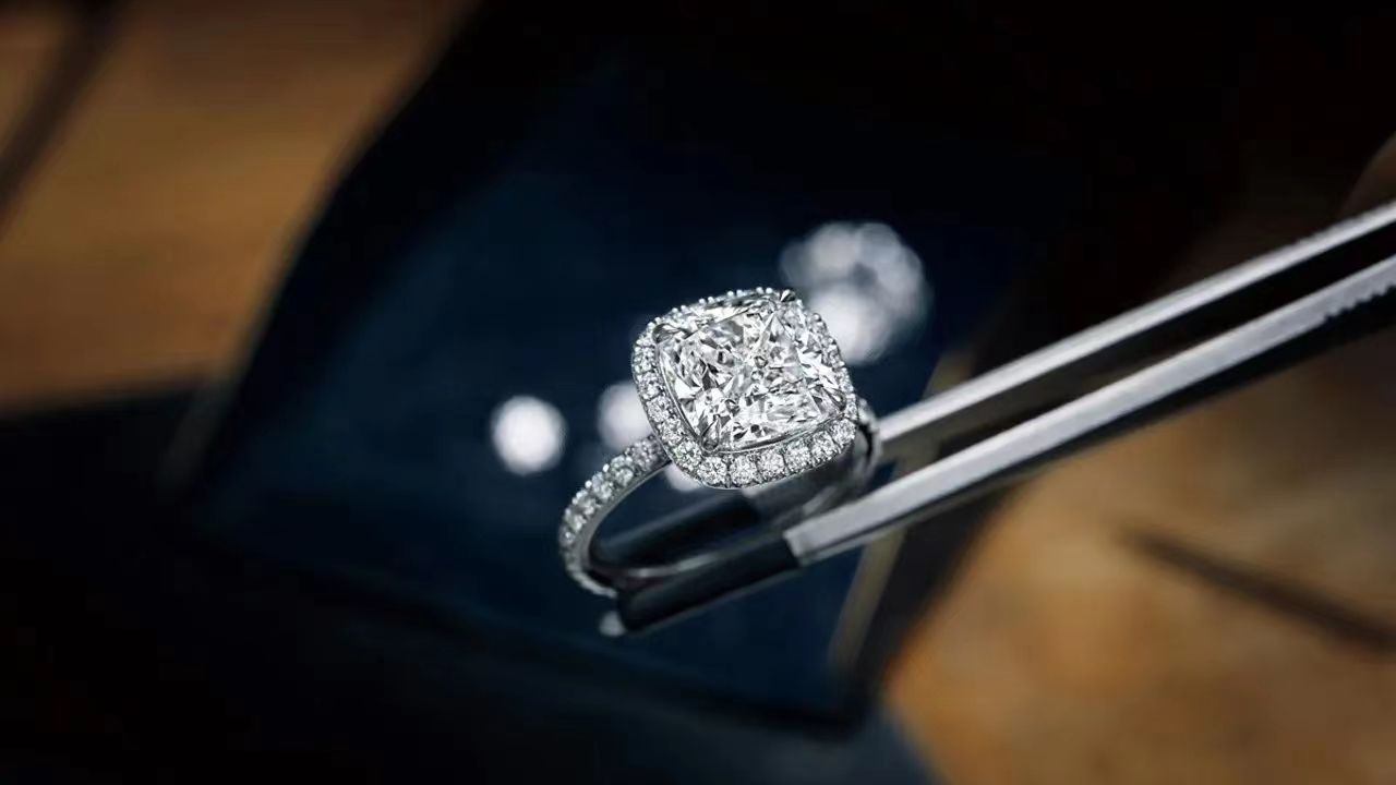 学会这几步，结婚钻戒不迷路，你还在为钻戒苦恼吗？省省省