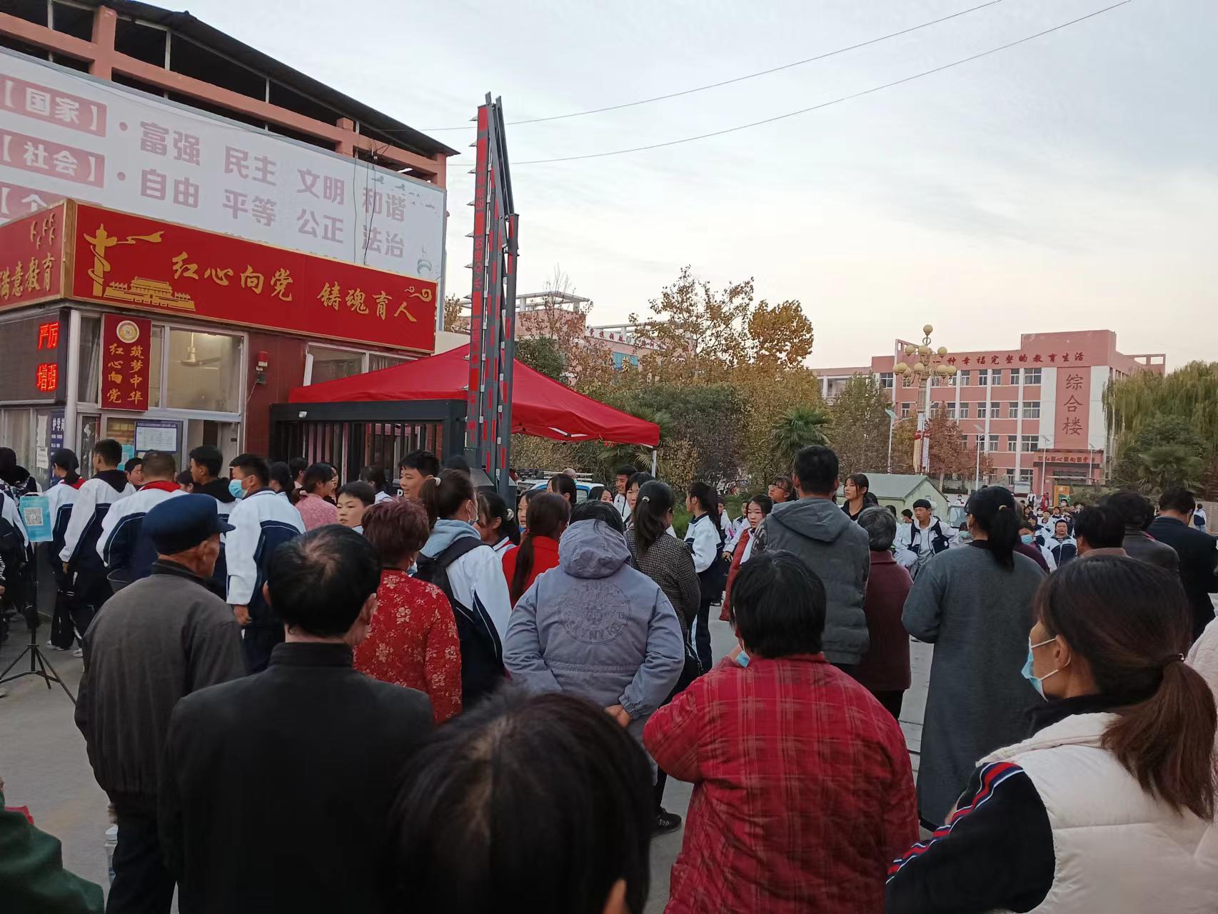 孩子玩游戏可以用手机吗,孩子能玩手机吗能玩游戏吗