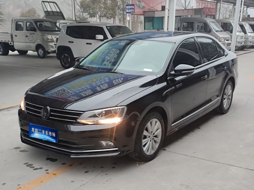 十堰龙信二手车市场雅阁,十堰龙信国际汽车城二手车直播