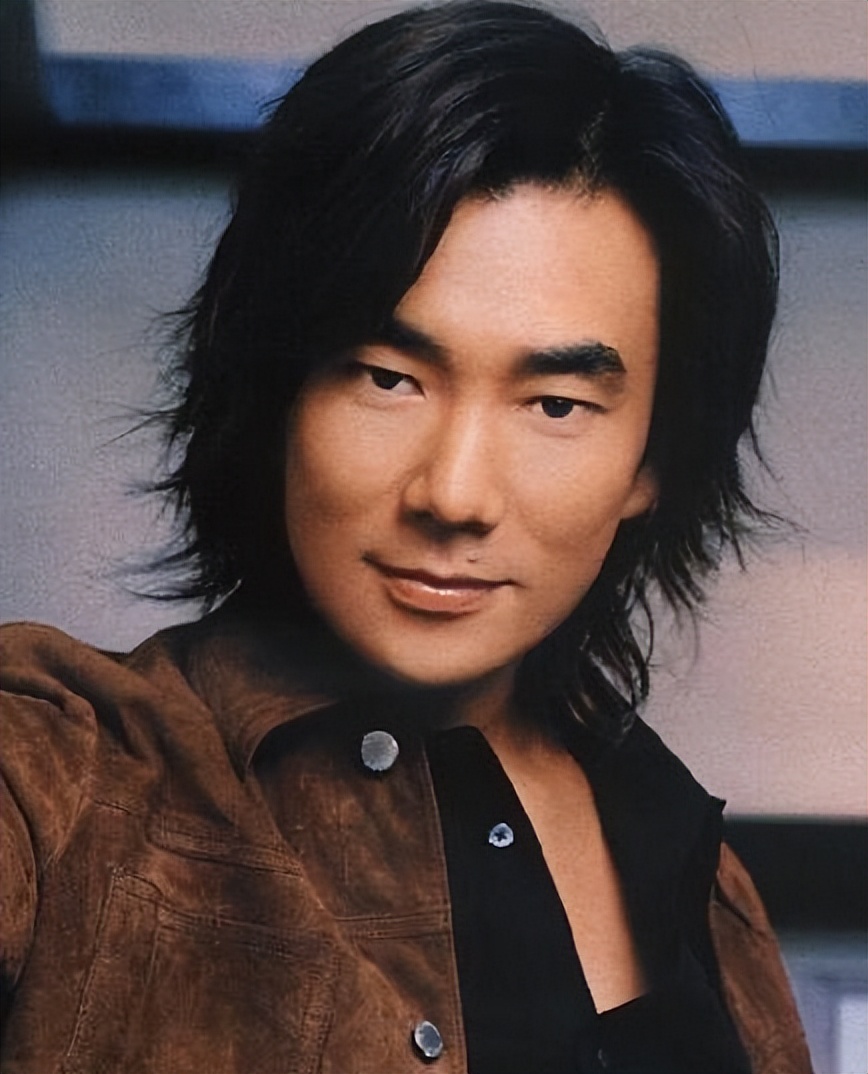 五位留长发的男明星最后一位最帅,七位又酷又帅的男明星