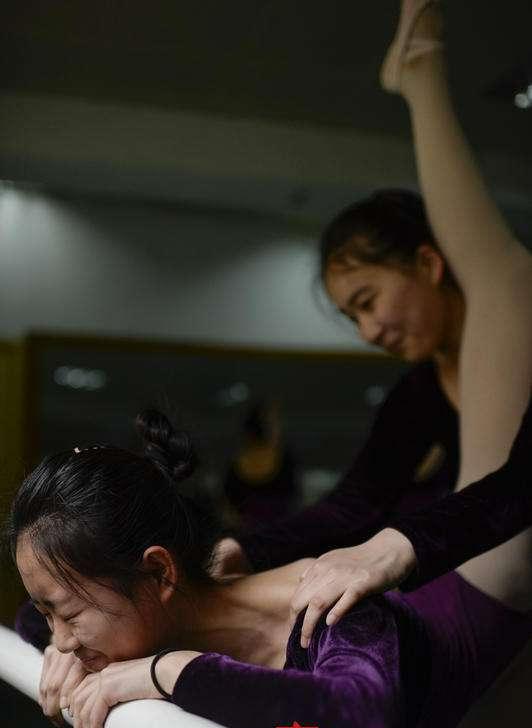 孩子觉得舞蹈疼不想学了怎么办,舞蹈课孩子注意力不集中怎么办