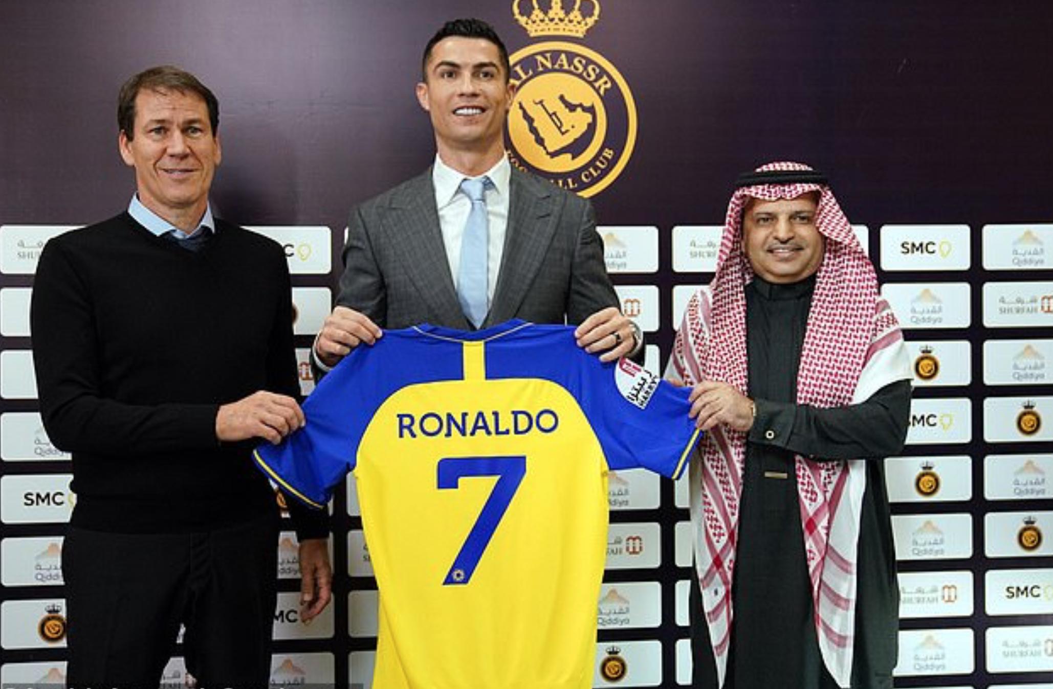 滕哈格不让c罗首发的原因,滕哈格谈c罗不能首发