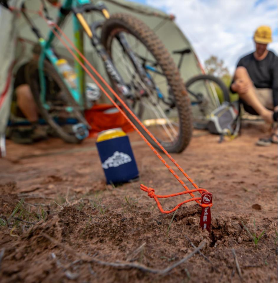帐篷满天飞的视频,漫天飞舞的帐篷