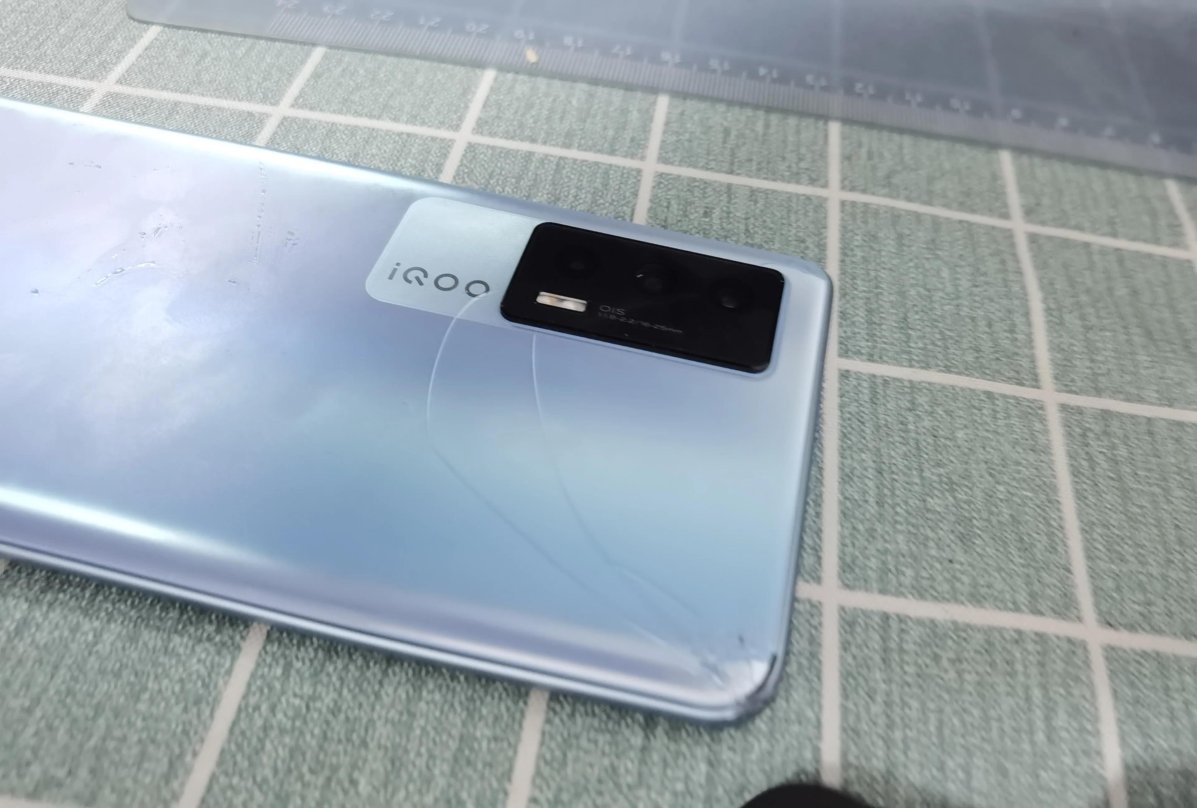 手机后盖自己换没有吹风机怎么办,手机后盖自己换还是送维修店换