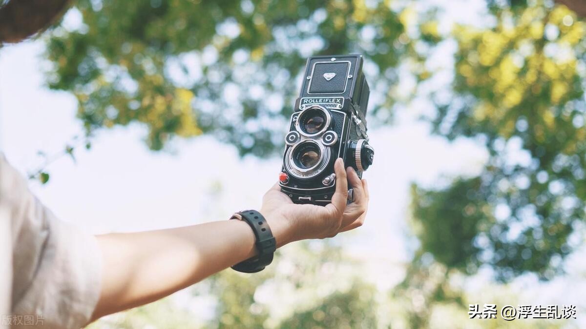 周末走走逛逛放松心情的文案,周末愉快简短走心的句子文案