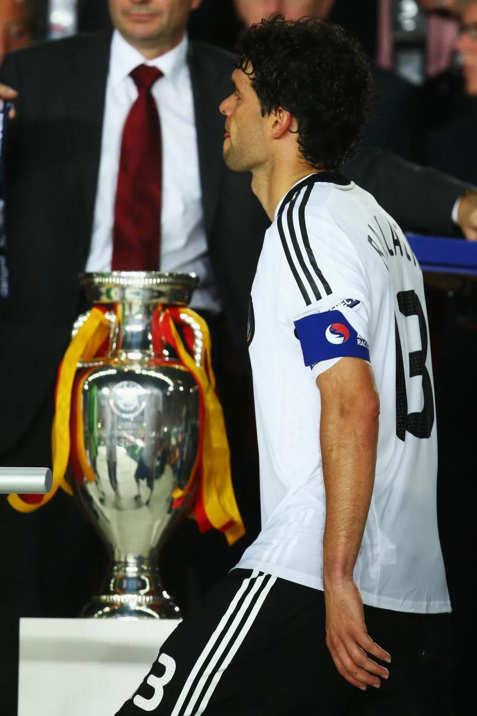 巴拉克和巴乔谁最悲情,足坛经典巴拉克