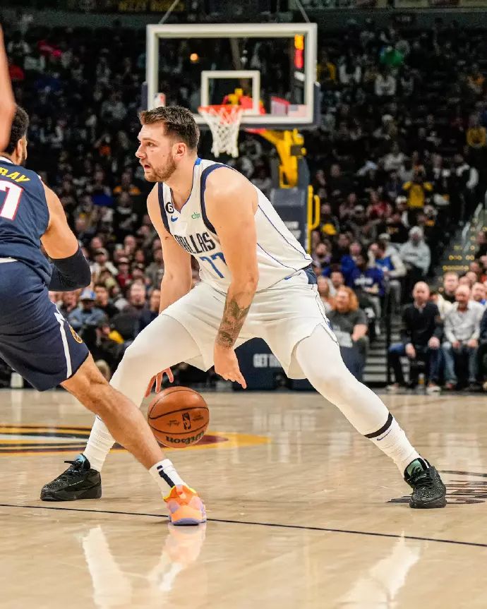 天王盖地虎东契奇带队一分险胜！宝塔镇河妖约基奇错失关键罚球