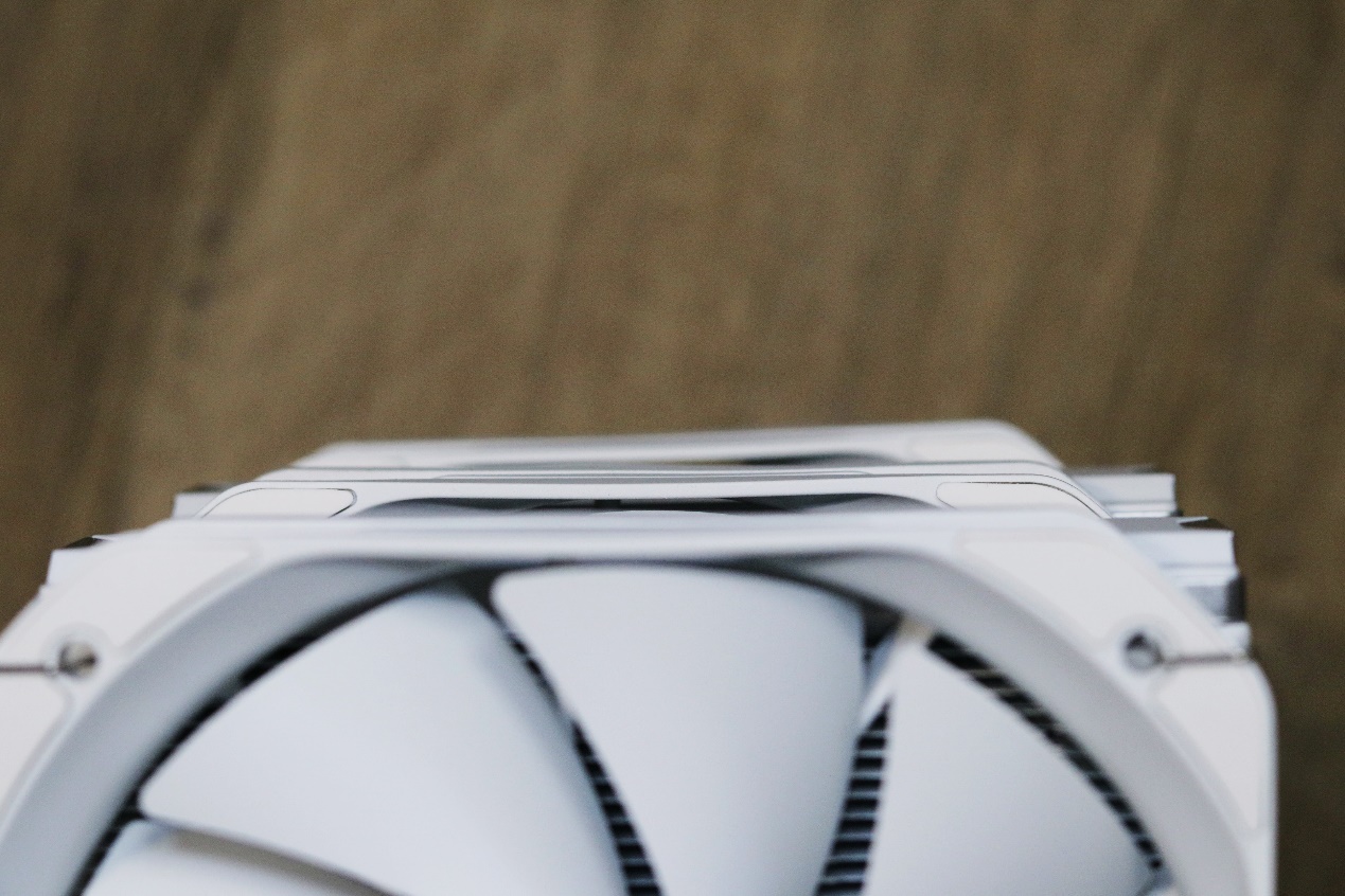 双塔散热器风扇方向,双塔散热器风扇怎么装效果好