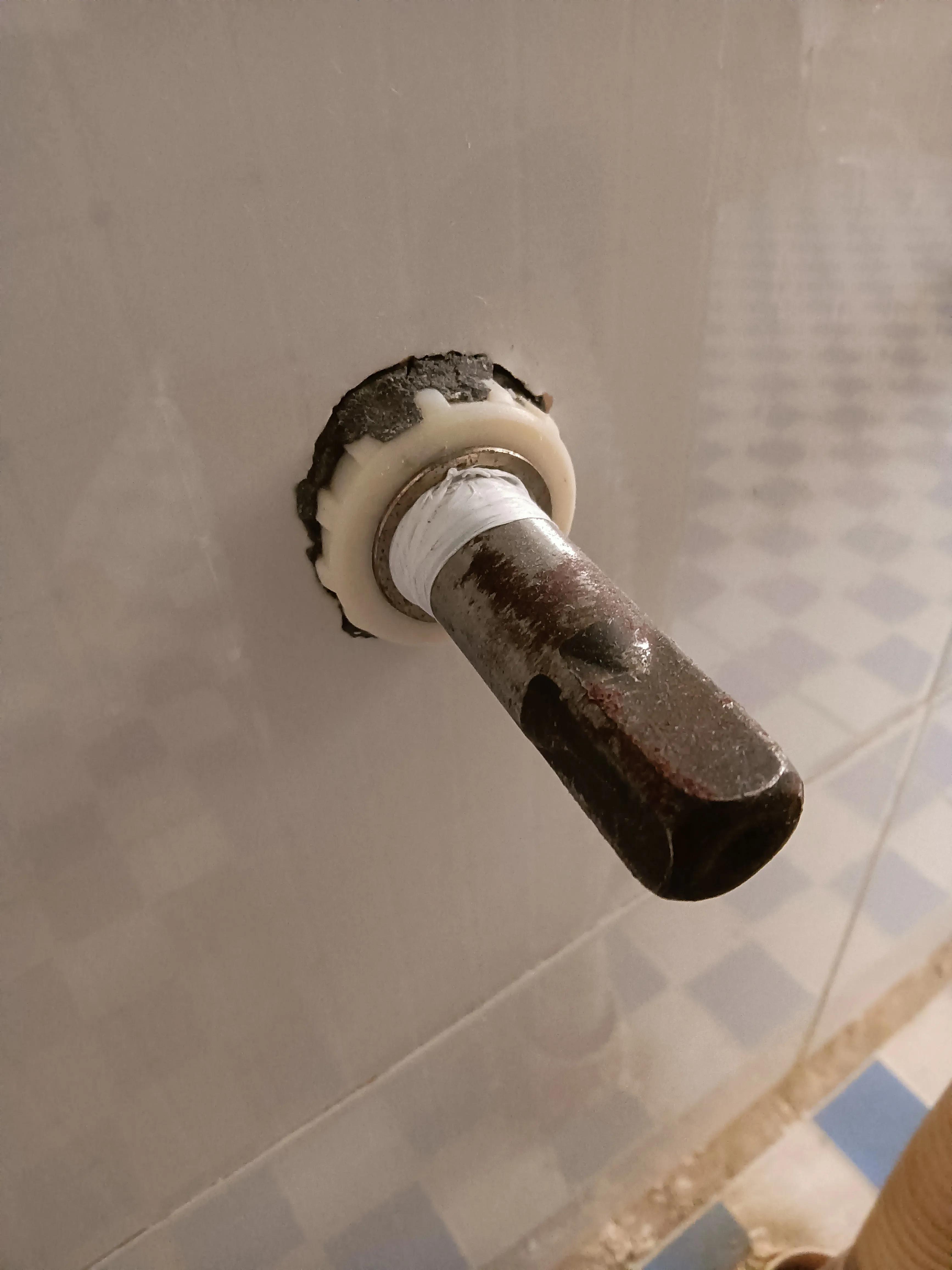 角阀丝断在墙里如何取出,角阀断了取出工具