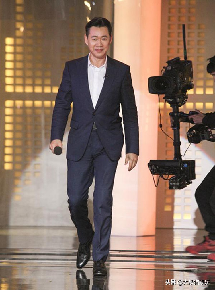 能与港星PK身材管理的8位男星,个个颜好身材佳,不愧为叔圈楷模