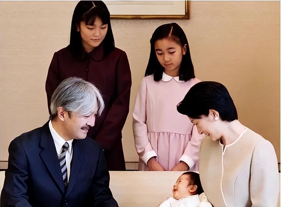 日本天皇独女爱子公主：因长相普通被网暴，21岁被日本网友催婚！