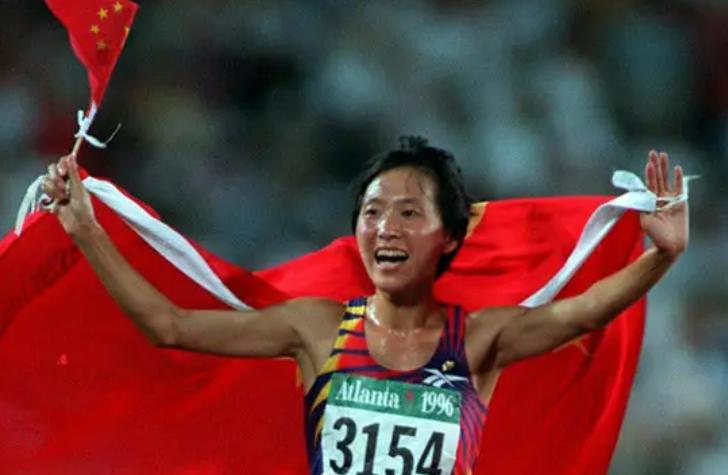 王军霞前夫战宇现状,王军霞前夫