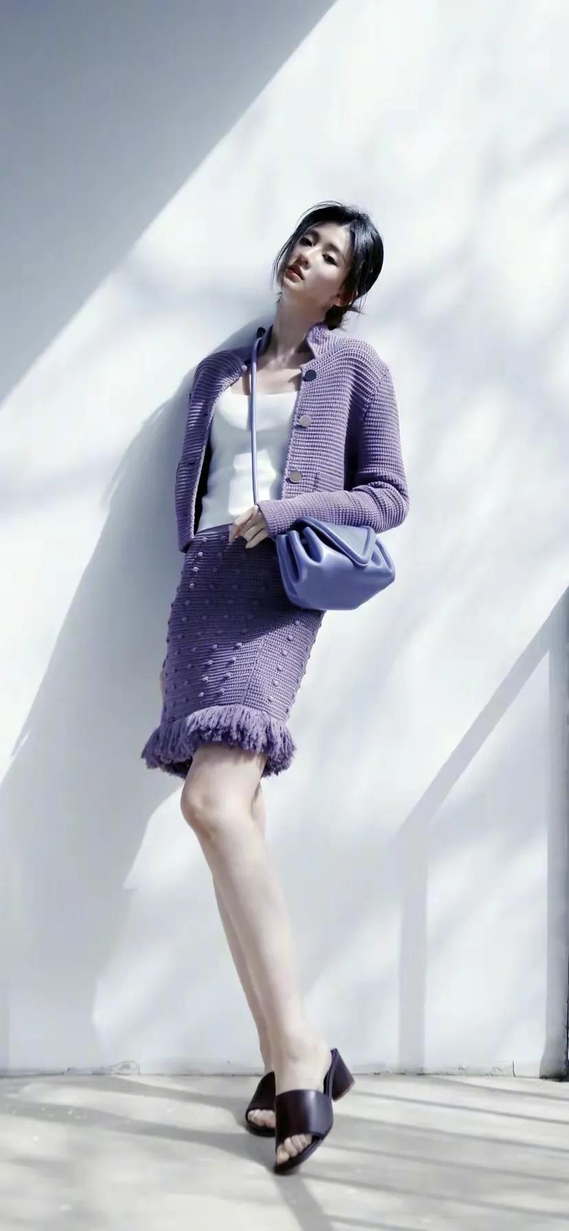 春风唤雨润花田，葱茏岁月韵琴弦