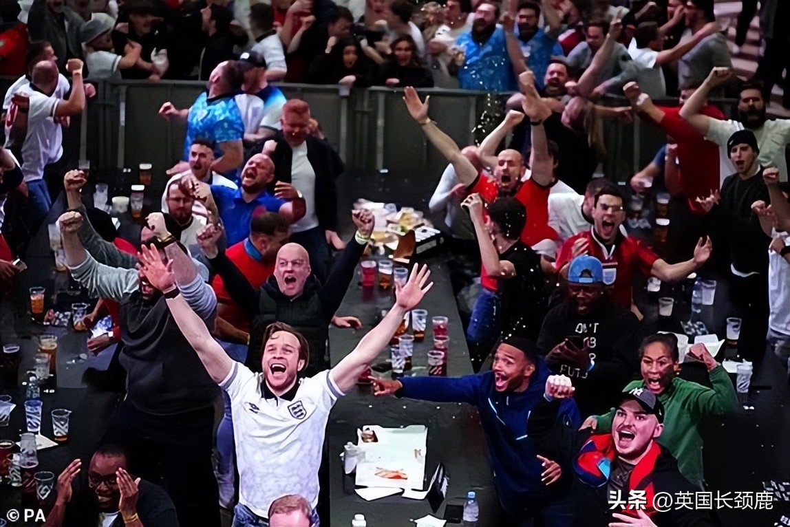 肯德基庆祝阿根廷夺冠,肯德基快闪酒吧