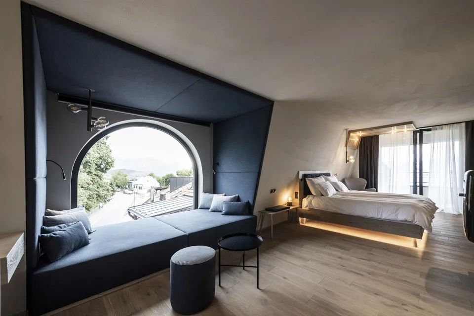 三层实木地板和强化复合地板比较,选三层实木地板还是强化复合地板