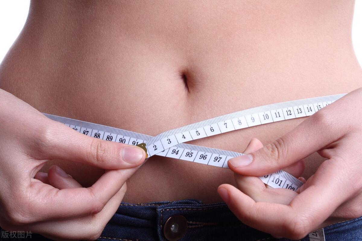 肚脐里的脏东西是脐带么,肚脐里面的脏东西很硬