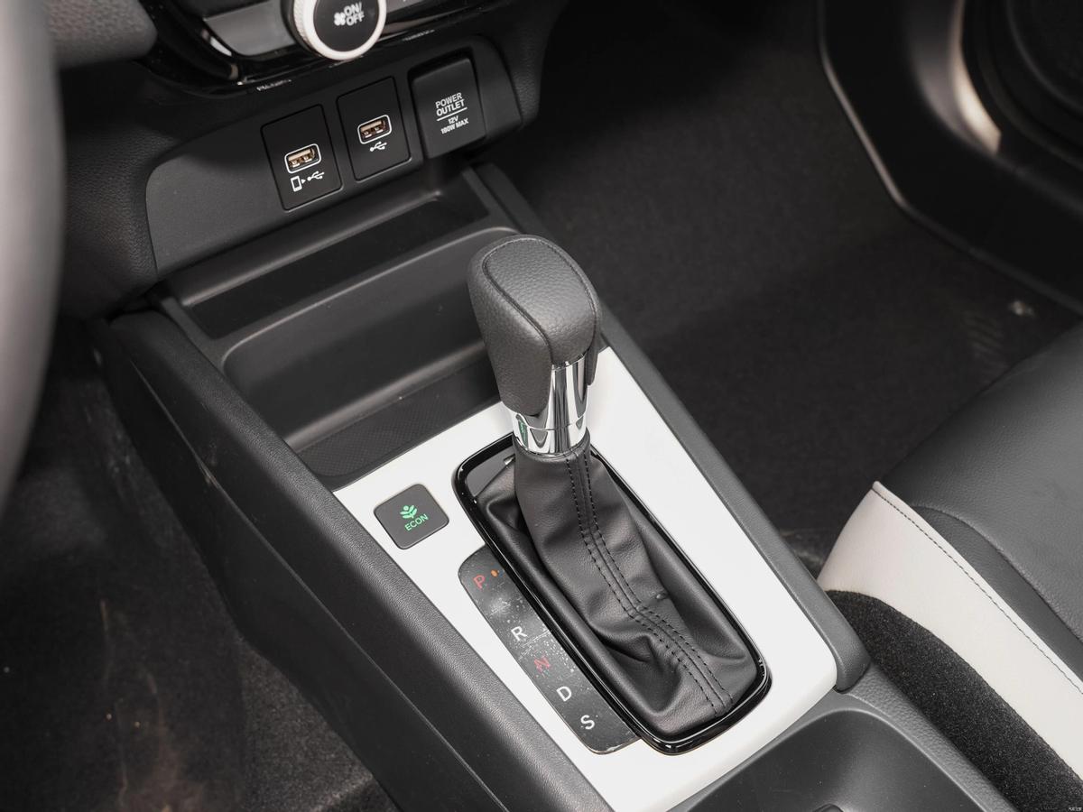 新车推荐5-8万本田飞度,本田第四代飞度顶配配置介绍视频