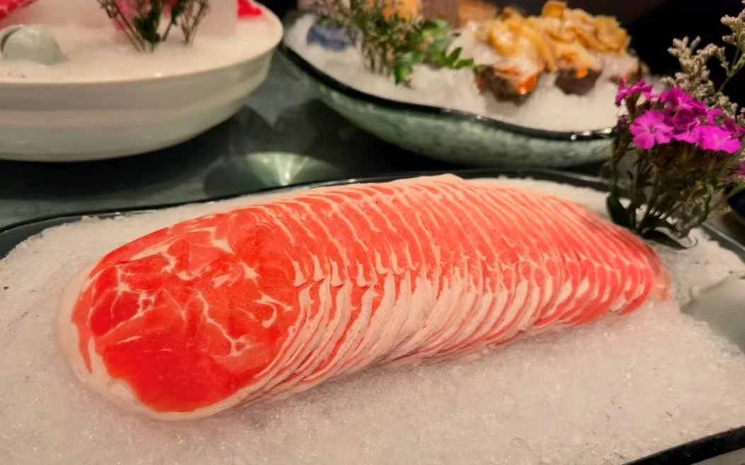 吃老北京涮羊肉过瘾的视频,北京的老北京铜锅涮肉推荐