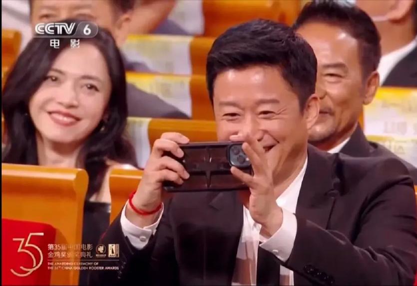 吴京黄渤成龙颁奖晚会,黄渤沈腾忘词完整版