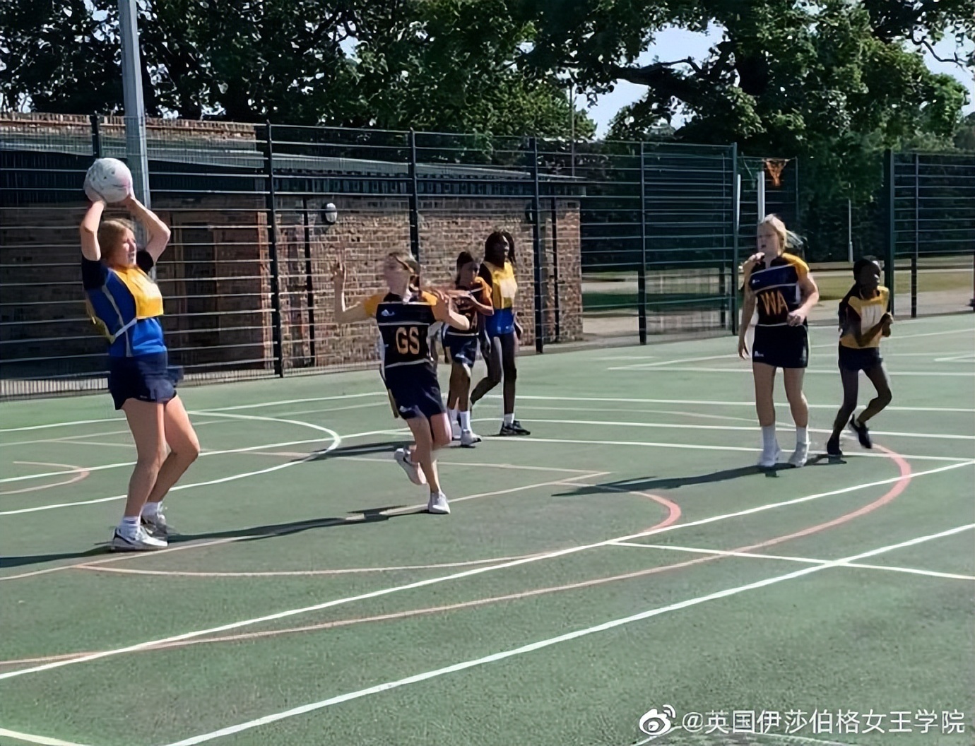 英国伊莎伯格皇后学院的入学时间,英国伊莎伯格皇后学校