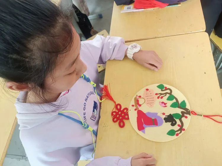 唐县镇第二小学：传递“珍”书香，演绎“真”故事