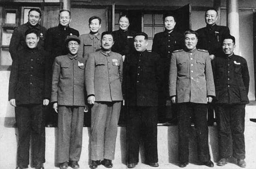 大元帅军衔本来是要授予哪些人的,军衔一览表十大元帅