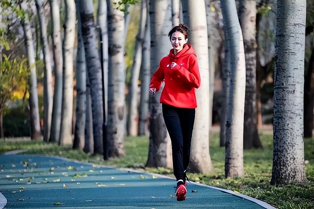 特步鲲鹏跑鞋适合初跑者吗,初跑者160斤适合的跑鞋