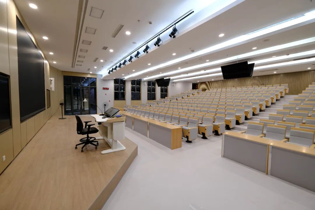 新学校新学期新征程,新学期新气象学校新发展